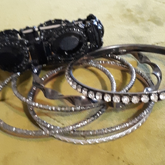 BLACK & GUNMETAL BRACELETS 7 TOTAL - Picture 3 of 4